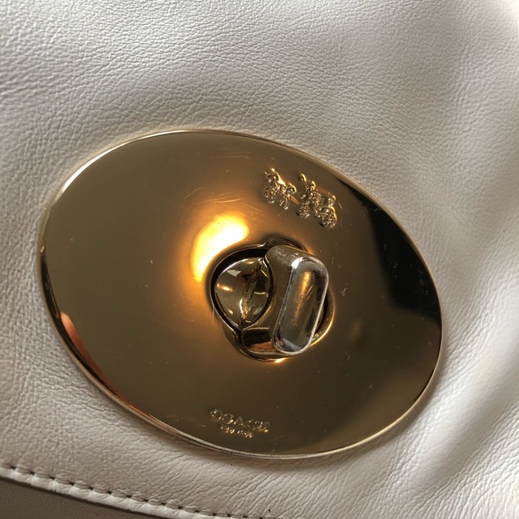 Authentic Coach bag - Picture 2 of 6